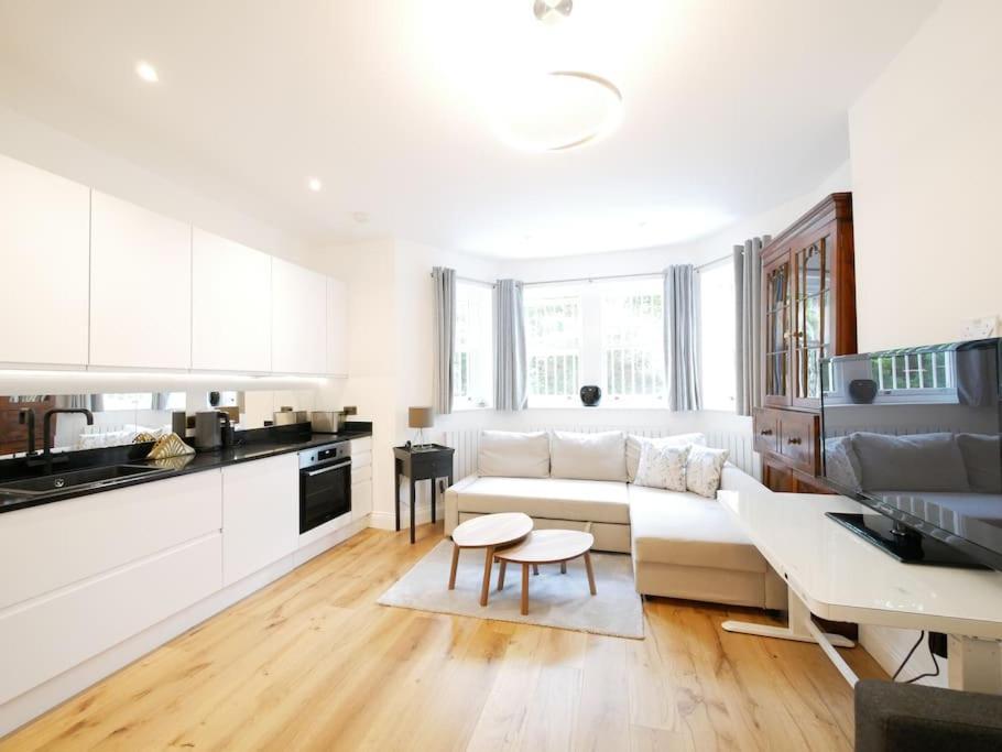 Newly Refurbished 2 Bed Apartment In Paddington Londres Extérieur photo