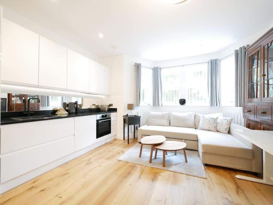 Newly Refurbished 2 Bed Apartment In Paddington Londres Extérieur photo